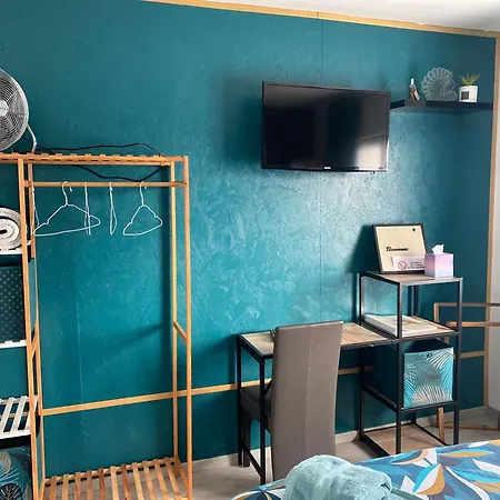 Chambre Paon Avec Parti Commune A 6Min De L A26 Et 15 Min De Stomer, Lumbres Et Aire Sur La Lys Ecques